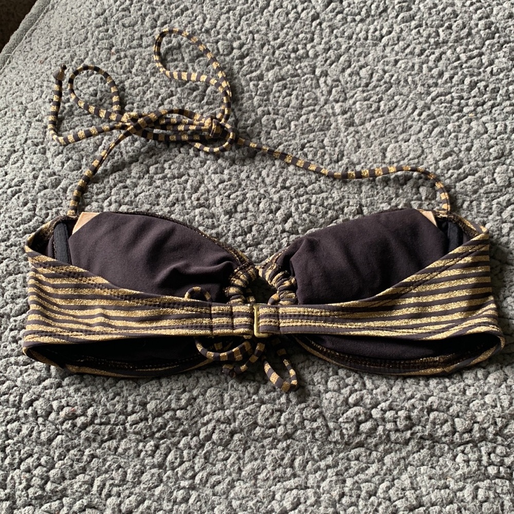 Bikini - Picture 4 of 9